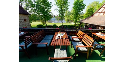 Golfurlaub - Golftrolley-Raum - Golfclub Terrasse - Hotel Schloss Reichmannsdorf 