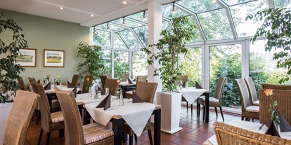 Golfurlaub - Fitnessraum - Bäderdreieck - Wintergarten im Restaurant - AktiVital Hotel 