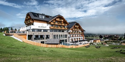 Golfurlaub - Pools: Infinity Pool - Lungau - ALMGUT das Golfhotel - ALMGUT Mountain Wellness Hotel
