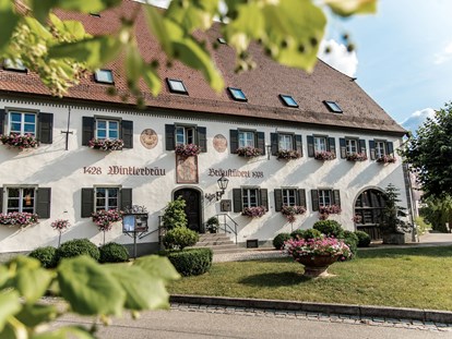 Golfurlaub - Fahrstuhl - Ostbayern - Aussenansicht historisch - Gutshofhotel Winkler Bräu