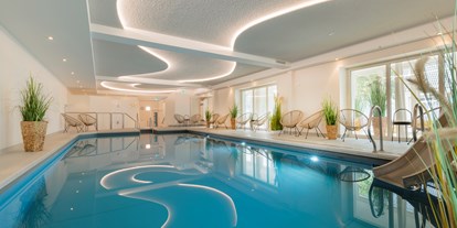 Golfurlaub - Hotel-Schwerpunkt: Golf & Hund - Ostsee - Schwimmbad 11x5m - HofHotel Krähenberg