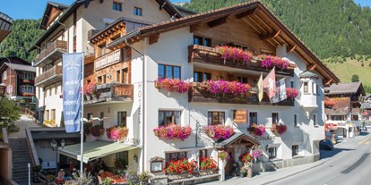 Golfurlaub - Hotel-Schwerpunkt: Golf & Romantik - Graubünden - Aussenansicht - Hotel La Cruna