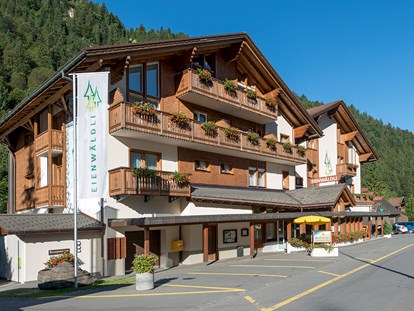Golfurlaub - Fahrradverleih - Obwalden - Aussenansicht Hotel Eienwäldli - Sporthotel Eienwäldli