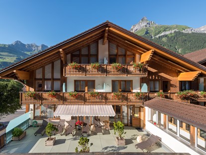 Golfurlaub - Dampfbad - Grindelwald - Aussenansicht Hotel Eienwäldli - Sporthotel Eienwäldli