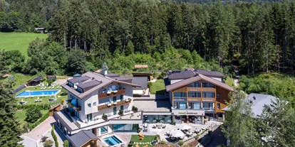 Golfurlaub - Pools: Schwimmteich - Italien - Hotel Waldrast Dolomiti