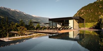 Golfurlaub - Fahrstuhl - St. Leonhard (Trentino-Südtirol) - Badehaus mit Skypool - Design Hotel Tyrol