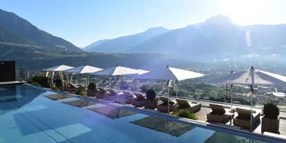Golfurlaub - Doppelwaschbecken - Saltaus bei Meran - Rooftop-Pool - Hotel Giardino Marling
