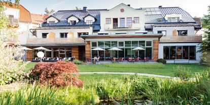 Golfurlaub - Verpflegung: Halbpension - Haugschlag - Gesundheitshotel Klosterberg Südseite - Gesundheitshotel Klosterberg  