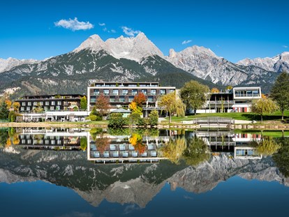 Golfurlaub - Wellnessbereich - Pinzgau - Ritzenhof Hotel und Spa am See
Außen Ansicht
Genuss und Golf zwischen Berg und See - Ritzenhof 4*s Hotel und Spa am See