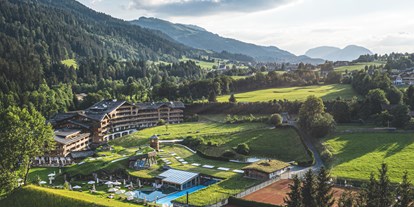 Golfurlaub - Pools: Schwimmteich - Bio-Hotel Stanglwirt