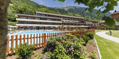 Golfurlaub - 24-Stunden Rezeption - Davos Dorf - Alpenhotel Montafon