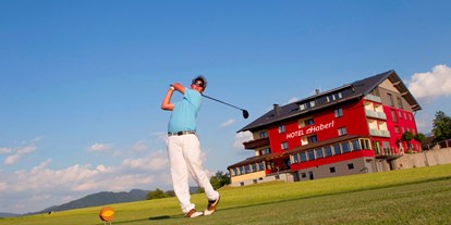 Golfurlaub - Golfanlage: 9-Loch - Golfhotel Haberl - Abschlag 6 - Hotel Haberl - Attersee