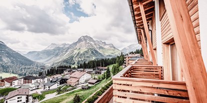 Golfurlaub - King Size Bett - Österreich - Aussicht aus den Zimmern  - Hotel Goldener Berg