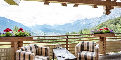 Golfurlaub - Hunde am Golfplatz erlaubt - Ehrwald - Balkon mit Aussicht - Inntalerhof - DAS Panoramahotel