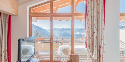 Golfurlaub - Hunde am Golfplatz erlaubt - Tirol - Wohnkomfort in unserer Lichtblick Suite mit beeindruckendem Panoramablick - Inntalerhof - DAS Panoramahotel