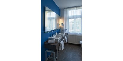 Golfurlaub - Bad und WC getrennt - Deutschland - Badezimmer - Hotel Magnetberg Baden-Baden