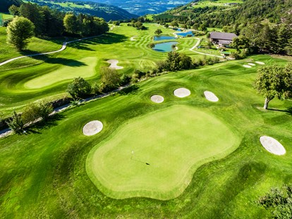 Golfurlaub - Bademantel - Burgstall bei Meran - Paradies für Golfer! - Golfhotel Sonne