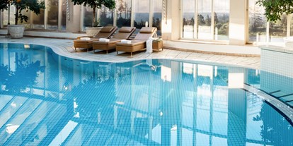 Golfurlaub - Hotelbar - Tirol - Indoor Pool - Posthotel Achenkirch