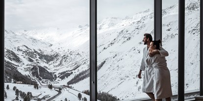 Golfurlaub - Beautybehandlungen - Tiroler Oberland - Sky Relax Area mit Blick nach Obergurgl - SKI | GOLF | WELLNESS Hotel Riml****S