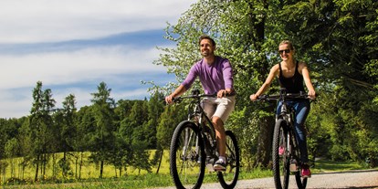 Golfurlaub - Terrasse - Geführte E-Bike-Touren - 5-Sterne Wellness- & Sporthotel Jagdhof