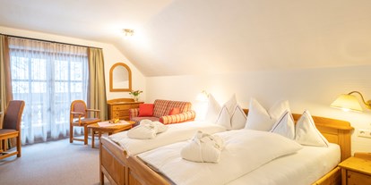 Golfurlaub - Hotelbar - Landhaus Doppelzimmer - Hotel GUT Trattlerhof & Chalets****