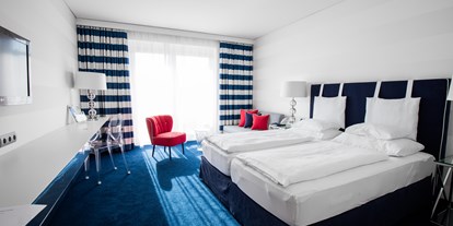 Golfurlaub - Hotelbar - Patergassen - Doppelzimmer de Luxe Maritim  - Werzer's Hotel Resort Pörtschach