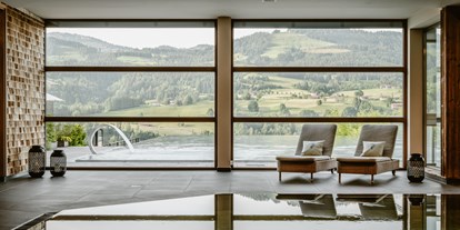 Golfurlaub - Zimmer mit Fernsicht - Deutschland - Innenpool - Bergkristall - Mein Resort im Allgäu