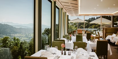 Golfurlaub - Golfcarts - Allgäu - Panoramarestaurant - Bergkristall - Mein Resort im Allgäu