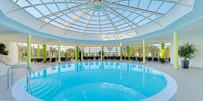 Golfurlaub - Clubhaus - Deutschland - Thermen-Oase mit Panorama-Aussicht - Fürstenhof ****s Quellness- und Golfhotel