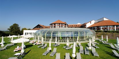 Golfurlaub - 24-Stunden Rezeption - Bayern - Liegewiese - Fürstenhof ****s Quellness- und Golfhotel