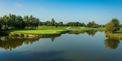 Golfurlaub - Parkplatz - Bad Birnbach - Porsche Golf Course - Fürstenhof ****s Quellness- und Golfhotel
