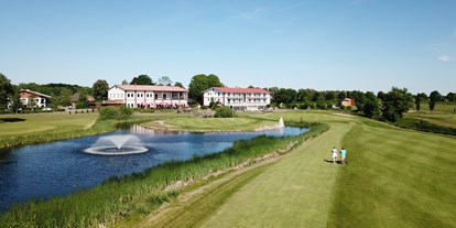 Golfurlaub - Putting-Greens - Außenansicht Golfpark Strelasund - Golfpark Strelasund