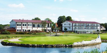Golfurlaub - Hunde am Golfplatz erlaubt - Mecklenburg-Vorpommern - Hotel Außenansicht - Golfpark Strelasund