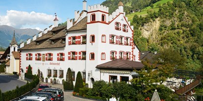 Golfurlaub - Pools: Schwimmteich - Südtirol - Hotel Saltauserhof