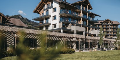 Golfurlaub - Hotel-Schwerpunkt: Golf & Kulinarik - Tiroler Unterland - VAYA Fieberbrunn Außenansicht - VAYA Fieberbrunn