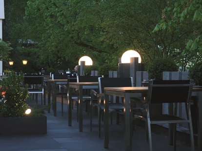 Golfurlaub - Deutschland - Terrasse am Abend - Romantik Hotel Johanniter-Kreuz