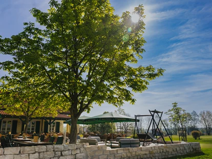 Golfurlaub - Deutschland - Sonnenterrasse des Gutshof Sagmuehle - Gutshof Sagmühle