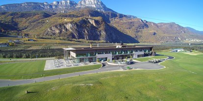 Golfurlaub - Parkplatz - Italien - The Lodge Hotel