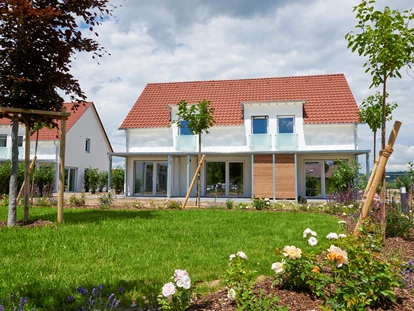 Golfurlaub - Deutschland - Die Ferienhäuser des Bachhof Resort, kurz vor der Eröffnung im Juli 2020 - Bachhof Resort Straubing - Hotel und Apartments