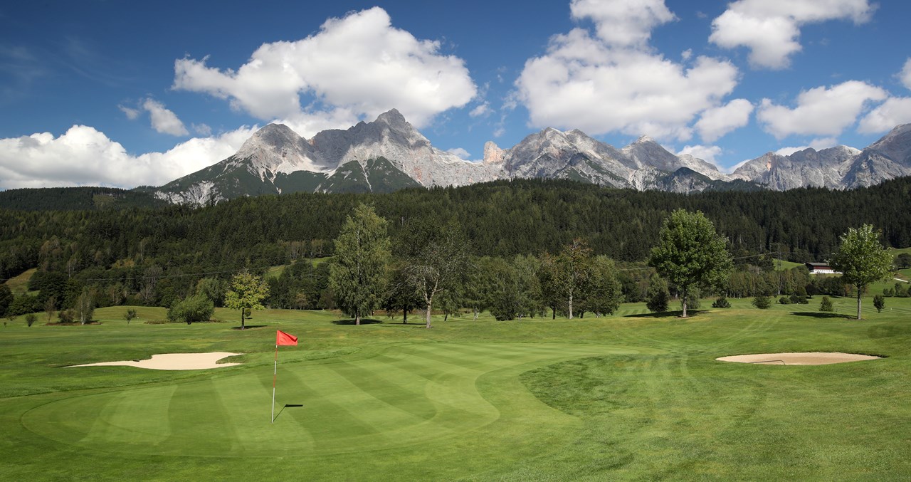 die HOCHKÖNIGIN - Mountain Resort Golfeinrichtungen im Detail Golfclub Urslautal Saalfelden