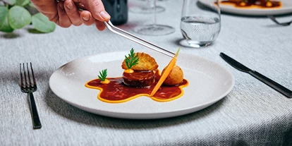 Golfurlaub - Deutschland - Hauptgang: Duett vom Bayerischen Milchkalb - 5* Wellness- & Sporthotel Jagdhof